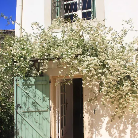 Grande Maison Art Nouveau Entre & Garrigue, Charme Et Loisirs Au Coeur Du Sud Сasa de vacaciones Gabian